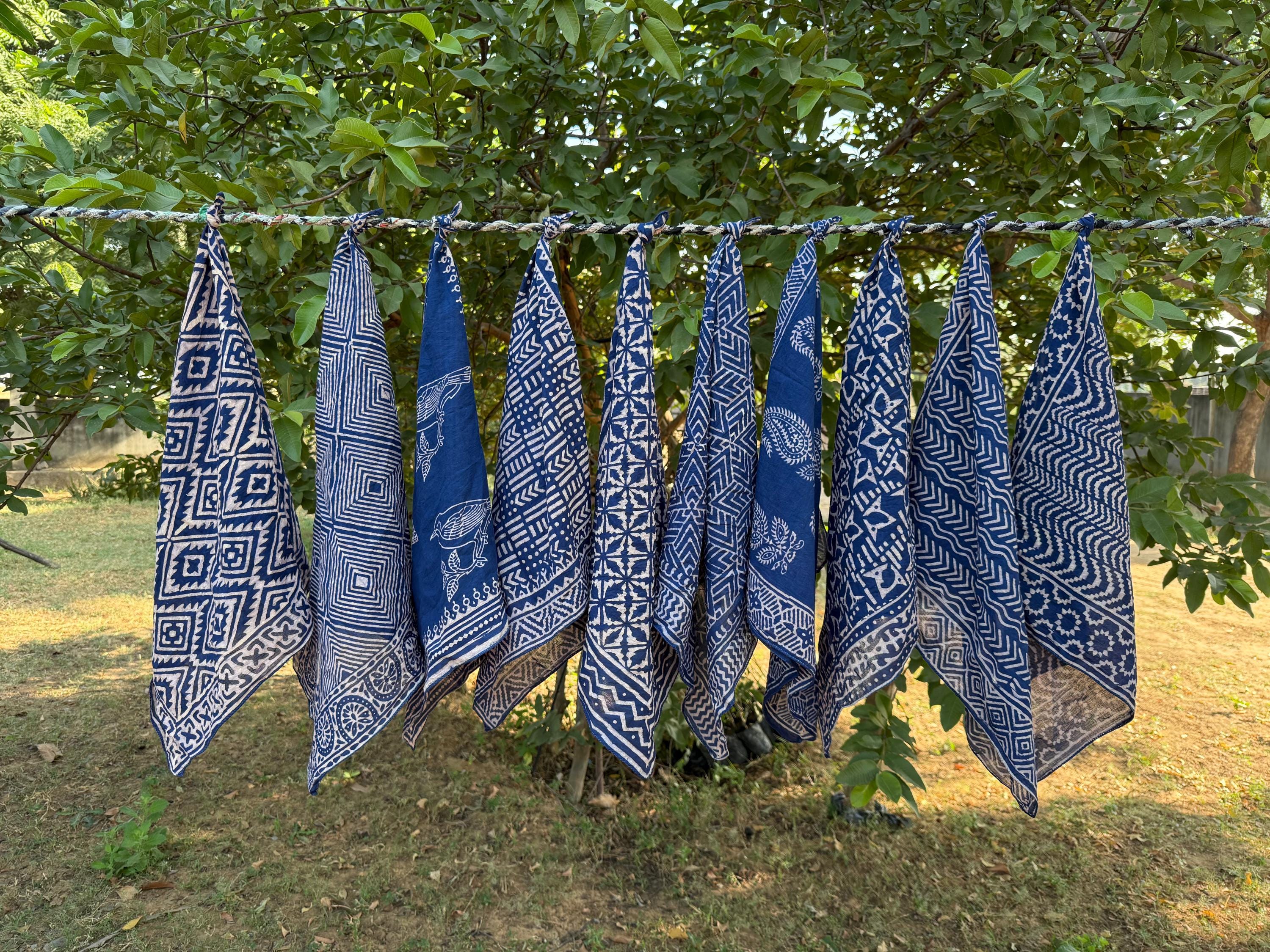 argue ストール　SQUARE WOOL GAUZE STOLE NAVY ウォッシャブル】アニマルニットストール(マフラー・ストール