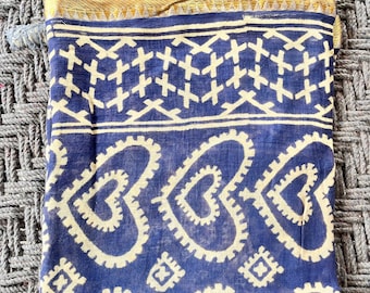 Bawełniany sarong z nadrukiem ręcznym: narzutka plażowa, chusta do pływania