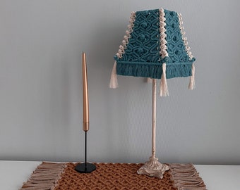 Boho macramé-tafellamp: blauwgroene lampenkap met kwastje, boho-decor