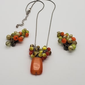 Vintage Tangerine Fruit Salad Cat&#39;s Eye Beaded Jewelry Set, Orange Cream Green Beaded Necklace And Clip On Earring Jewelry