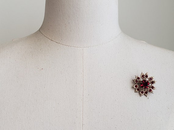 Vintage Ruby Crystal Starburst Brooch, Sparkling … - image 2