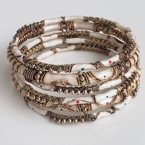 Vintage Ornate Gold Wire Wrapped Marshmallow Enamel Dotted Bangles, White Enamel And Gold Bangle Bracelet Jewelry