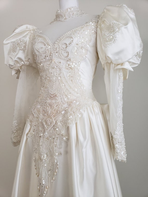 Vintage FAMORY White Sequin Beaded Puff Sleeve Wed