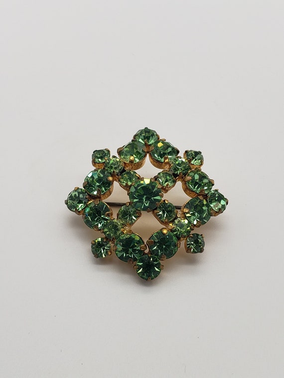 Vintage AUSTRIA Sparkling Green Crystal Brooch, Gr