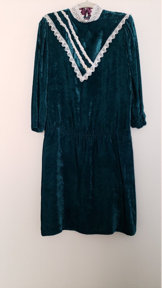 1980s Gunne Sax Crushed Velvet and White Lace Dres