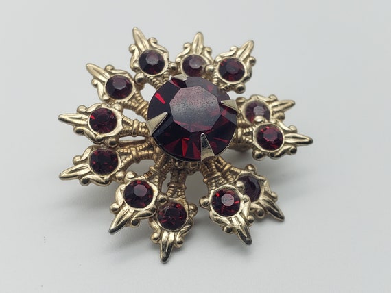 Vintage Ruby Crystal Starburst Brooch, Sparkling … - image 5