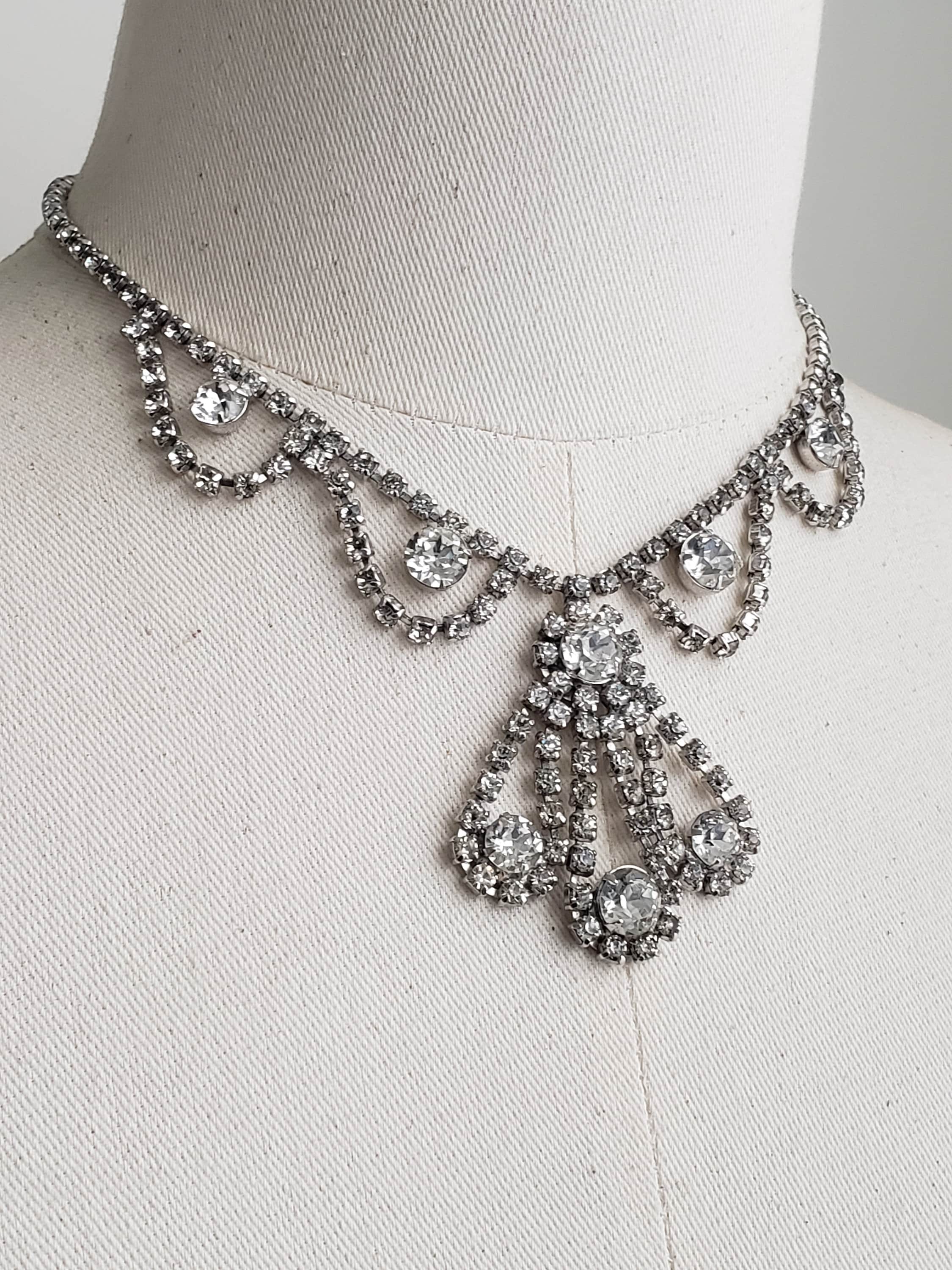 ネックレス・ペンダント VINTAGE HOLLYWOOD Drop Crystal Necklace 4BFK497 il_fullxfull.5718121741_pmy0.jpg