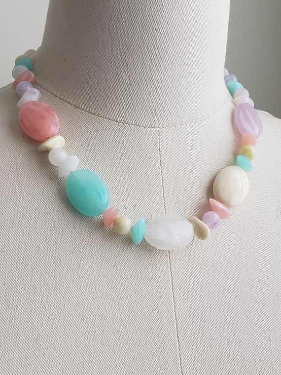 Vintage Marbled Pastel Chunky Beaded Necklace, Co… - image 3