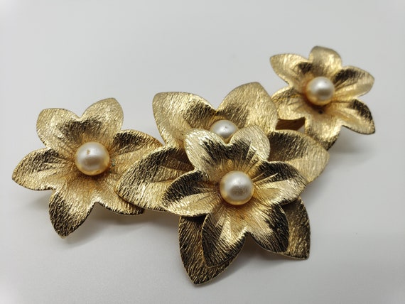 Vintage Sarah Coventry Large Ornamental Gilt Gold… - image 3