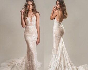 mermaid style lace wedding dress