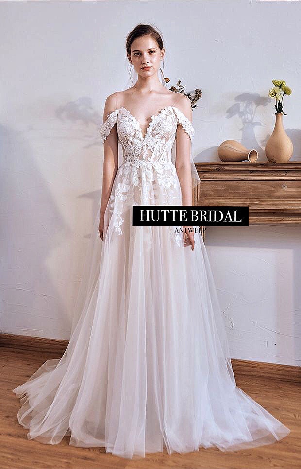 Off Shoulder Floral A-line Lace Wedding Dress