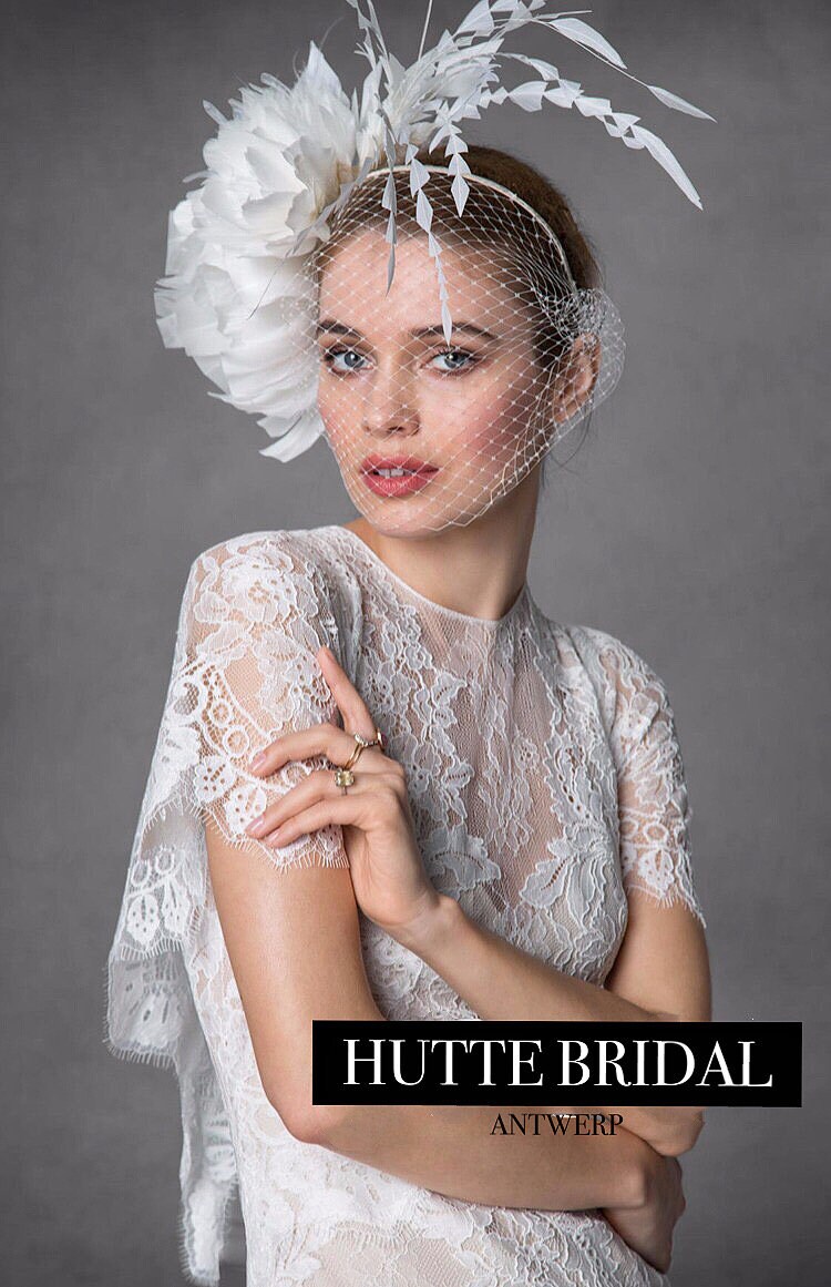 Gatsby Vintage Boho 1970s Style Wedding Dress, White Lace