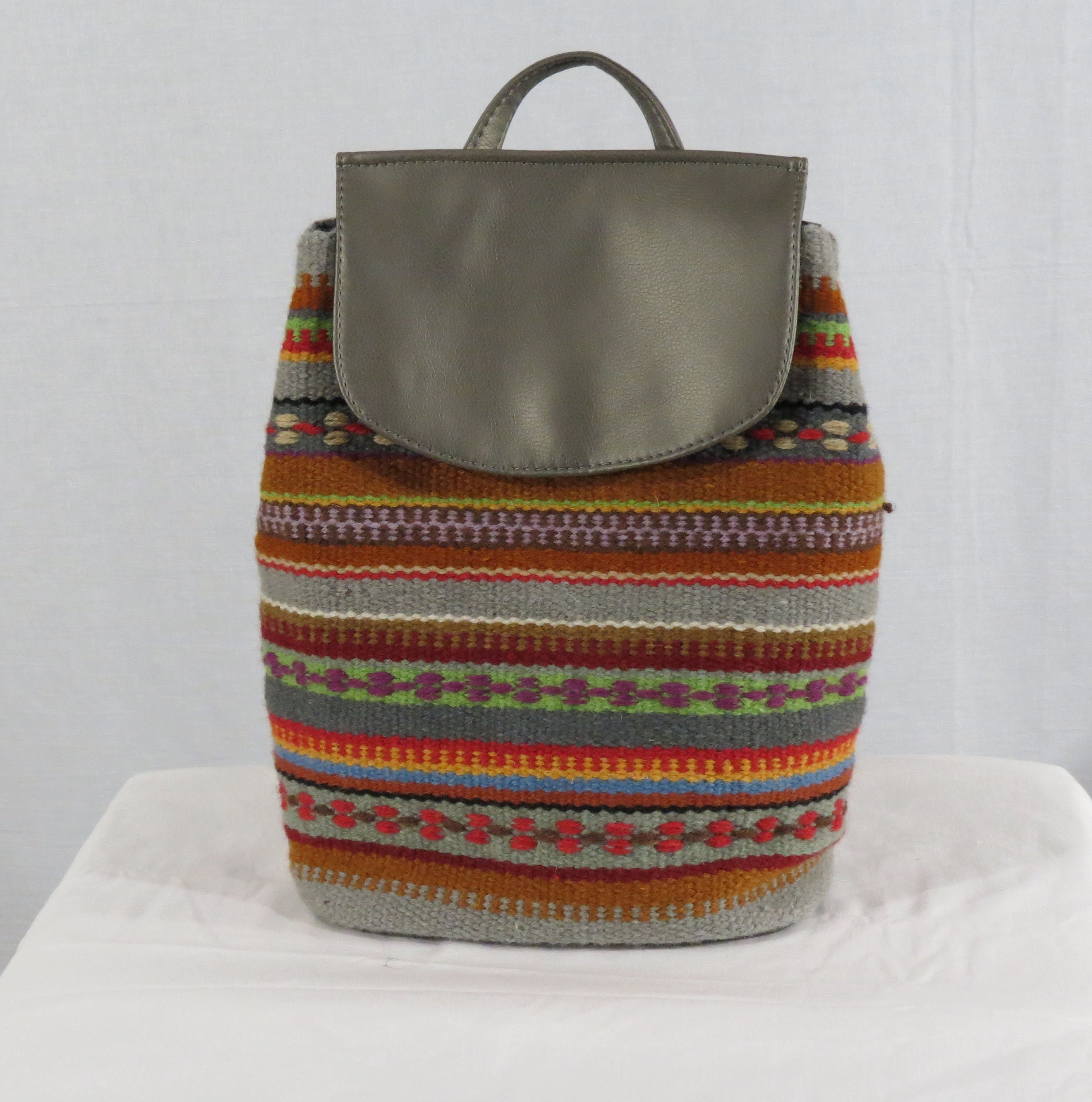 Zaino/Borsa posteriore/Zaini/Zaino in lana/Zaini fatti a mano/Zaino unisex/Zaino esclusivo/Zaino per bambini o adulti
