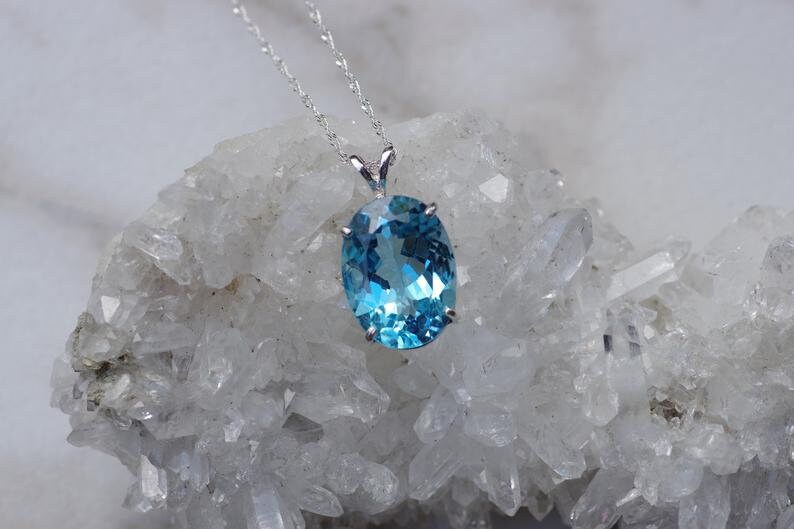 925 Sterling Silver Oval Cut Pendant With Best Quality Blue Topaz PSR-49 Beautiful 100/% Natural Swiss Blue Topaz Silver Pendant