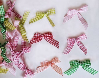 Pequeños arcos de cinta Berisford Gingham Checked - 7 colores (blanco y rosa, verde, salmón) suministro de scrapbooking, proyecto artesanal, medios mixtos, regalo