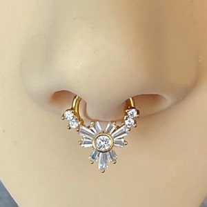 Gold Septum Ring, Septum Jewelry, Cute Flower Septum Ring, Septum Piercing, Septum Clicker, Unique Gold Septum Ring 8mm 10mm Nose Hoop Ring