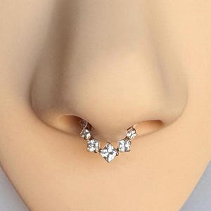 Gold Titanium Septum Ring, Geometric Septum Piercing, Septum Jewelry, Septum Clicker, Nose Ring Hoop, Unique Cute Modern Septum Ring