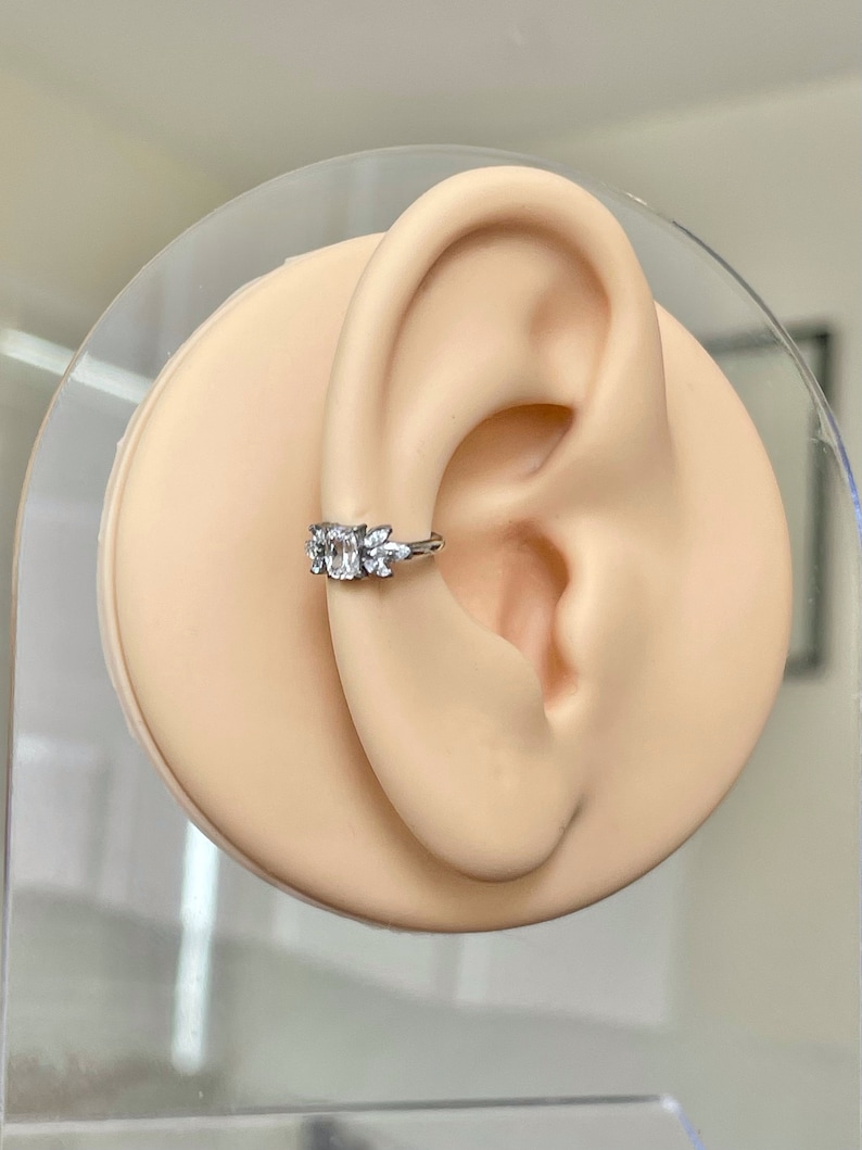 16G Gold Helix Piercing Titanium Cute Conch Orbital Earring Piercing Cartilage Opal Helix Earring Hoop Cool Edgy Earrings Conch Ring Jewelry