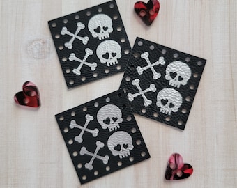 XOXO Skulls 4pk/ Skeleton Love/Valentine Patches/2 sizes/15 colors/Labels for Handmade items/Tags for Crochet, Knit, Sew