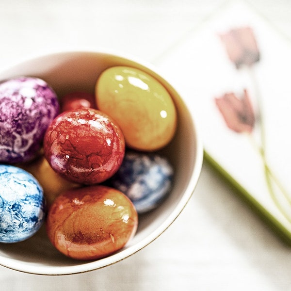 Vernice liquida in 5 colori + colorante argento brillante per decorare 50 uova di Pasqua colorate - blu, arancione, verde, rosso e giallo - Artigianato Pysanky
