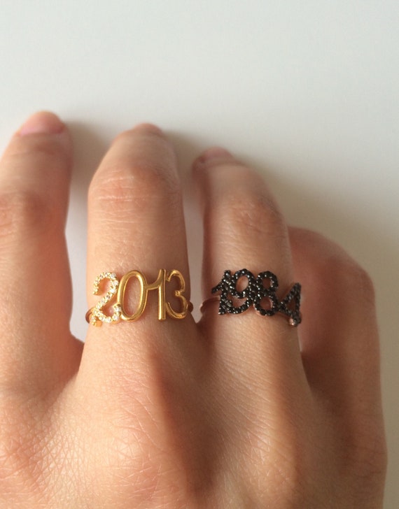 Custom Gold Year Ring | Gold Presidents