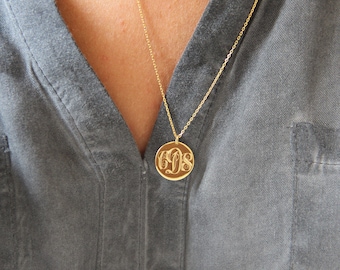 Monogram Disc Necklace, Custom Gold Necklace, Personalized Disc Necklace, Name Disc Necklace, Gold Monogram, Personalized initial Disc