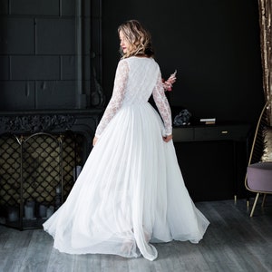 Lace maxi wedding dress with long sleeve / Modest white  maxi wedding dress with huge tulle skirt / Long sleeves wedding dress