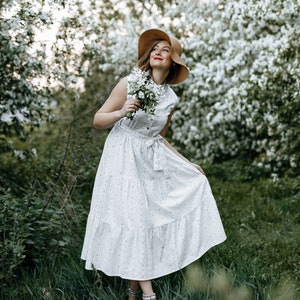 Bohemian floral linen dress tea length/ Summer white linen dress / Cottagecore linen dress / Laura Ashley inspired/ Buttoned pregnancy dress