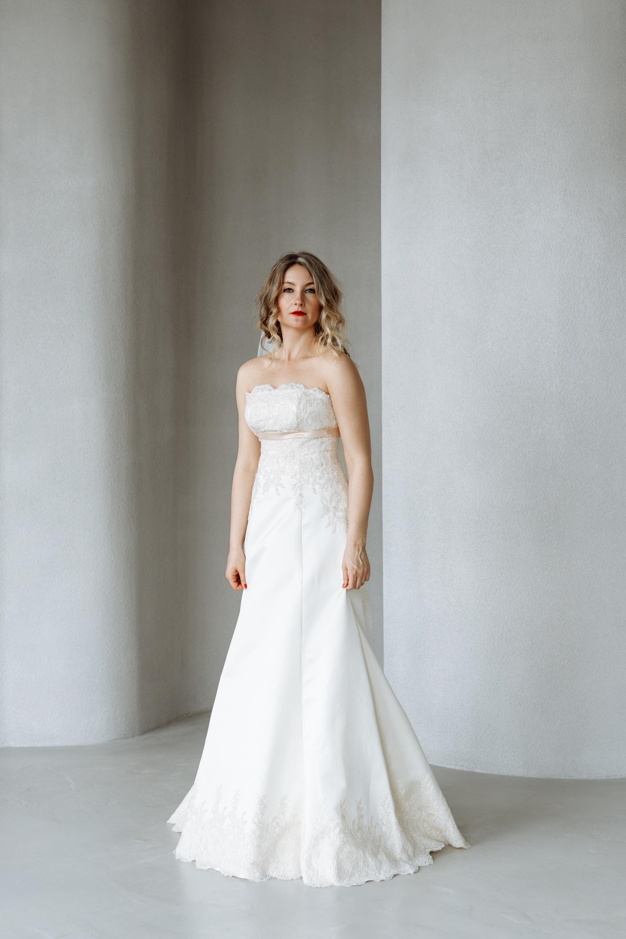 green emerald velvet dress Tinatin – A & M Enterprises Bridal main image 0
