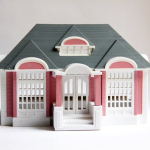 1994 My Pretty Dollhouse Mansion. Vintage 90s Lewis Galoob Pretty Pink Palace Polly Pocket Style image 1