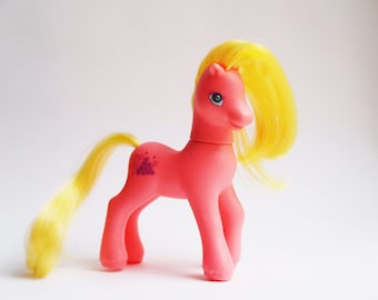 1997 G2 My Little Pony Berry Bright. Vintage 1990s G2 Secret Surprise Friends Berry Bright My Little Pony ’90 MLP