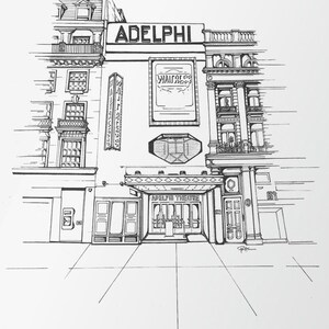 Puede incluir: Un dibujo en blanco y negro del Adelphi Theatre en Londres, Inglaterra. El letrero sobre la entrada dice "Adelphi Theatre". El marquesina dice "Waitress".