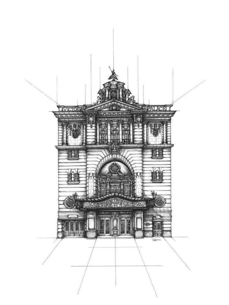 Puede incluir: Un dibujo en blanco y negro de l&iacute;neas del Hamilton Palace Theatre en Londres, Inglaterra. El edificio tiene una gran entrada arqueada con la palabra "Hamilton" encima. El edificio est&aacute; decorado con detalles ornamentados, incluyendo columnas, arcos y una gran c&uacute;pula.