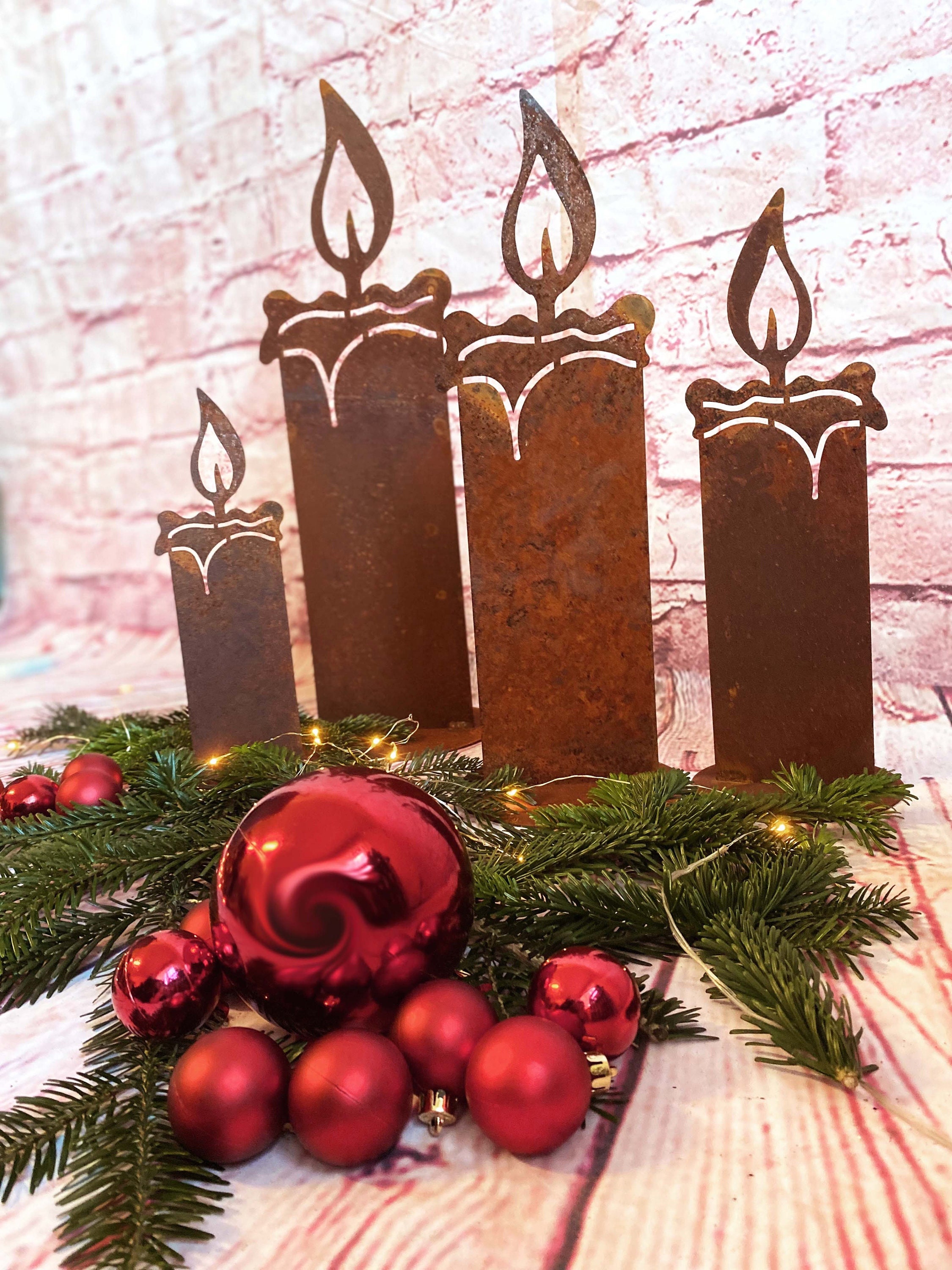 2 Kerzen Zum Stecken In Rostoptik – Höhe 31 Cm, Durchmesser 6 Cm, Für Weihnachtsdeko Im Garten & Wohnbereich