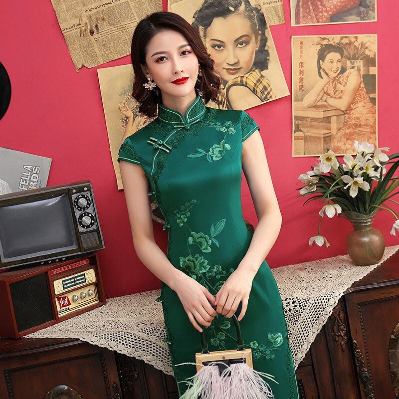 Traditional Chinese dress embroidered Cheongsam Dress green | Etsy