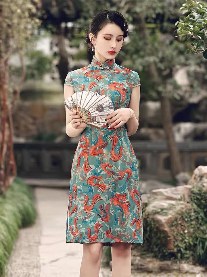 Modern qipao, Chinese dress, Knee length Cheongsam, aodai qipao, flower ...