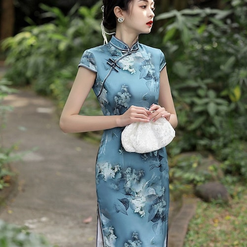 chinese dress knee length Green knee-length cheongsam dress. Traditional Chinese dress. Summer modern  qipao. tea ceremony. party dress. Bridesmaid dress. Gifts for women. Fully  lined. Polyester and silk blend.  Chineseartcharm