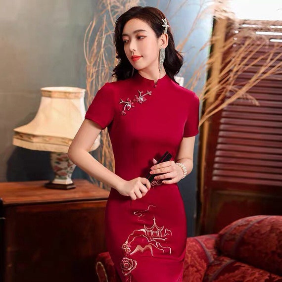 Traditional Chinese Dress Embroidered 