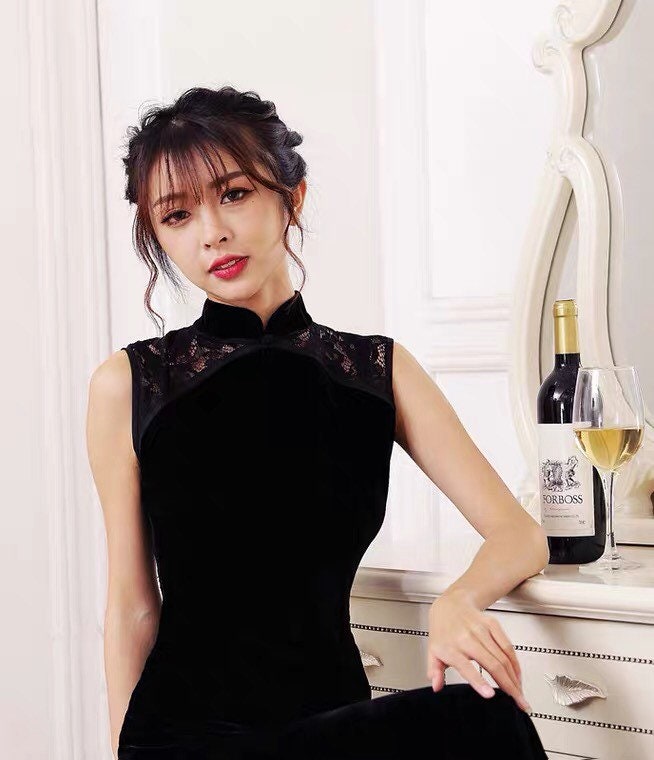sleeveless cheongsam dress