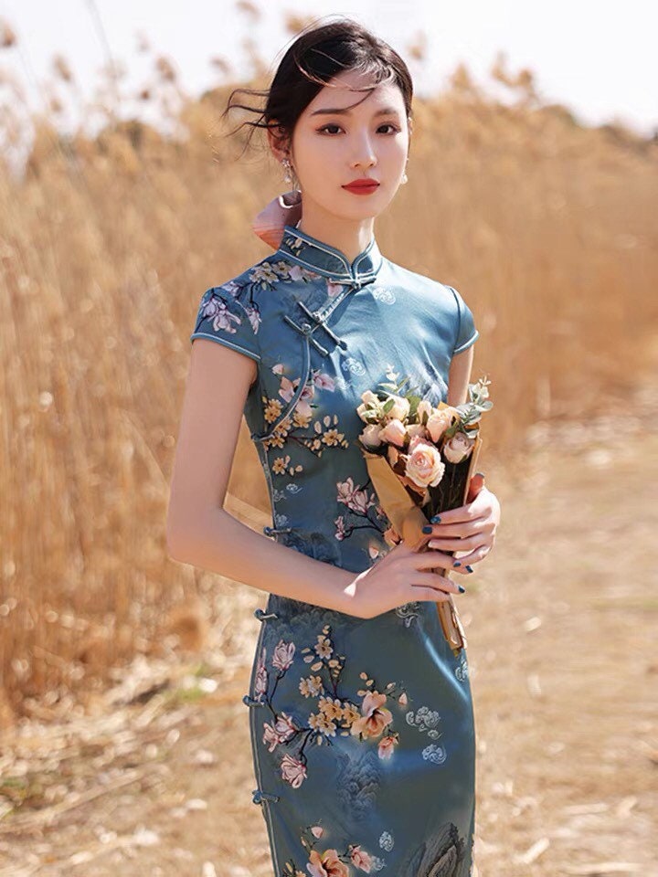 silk qipao