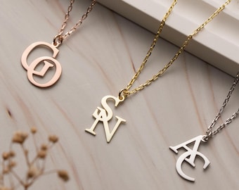 Collar con dos iniciales: regalo personalizado para San Valentín