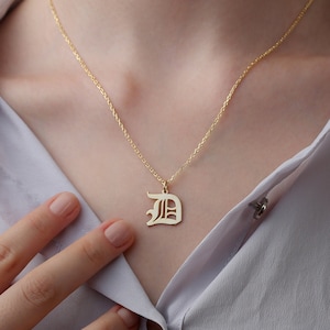 Collar inicial inglés antiguo personalizado, collar de letras en inglés antiguo, collar inicial de plata, regalo de Navidad, regalo de cumpleaños, regalo para ella