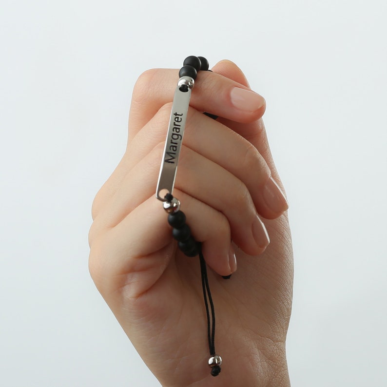 Personalisierter Armband, Armband für Paare, Armband mit schwarzem Turmalin und Namen Bild 4