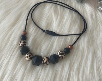 Black and leopard silicone nursing necklace