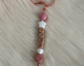 Personalized wood and silicone key ring, old pink tone