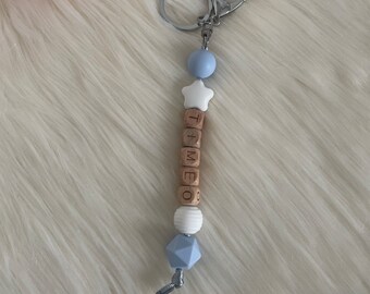 Personalized keyring in wood and silicone, blue tone