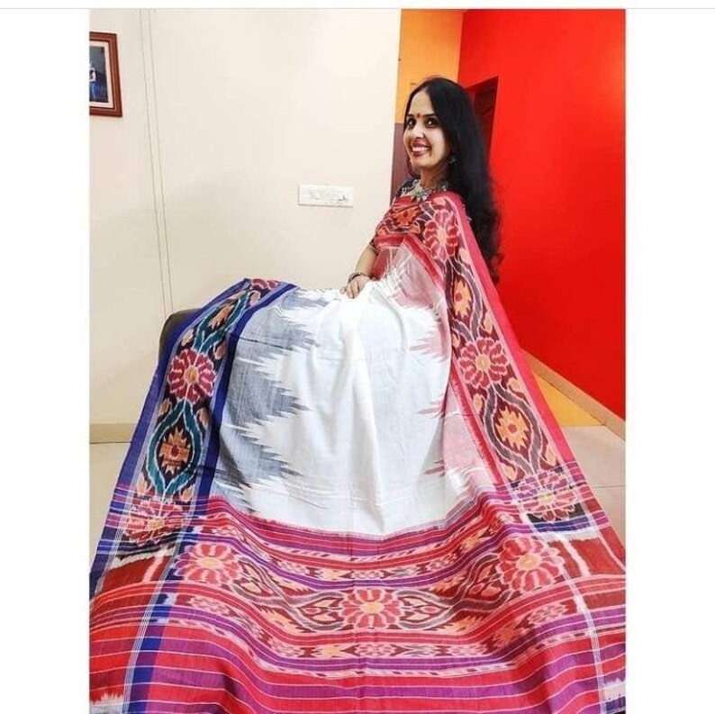 White Ganga Jamuna Hand Woven Ikkath Silk Saree Pochampalli Handloom Ikat Sari White Ganga Jamuna Hand Woven Ikkath Silk Saree Pochampalli Handloom Ikat Sari
