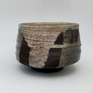 Teabowl chawan, potter&#39;s wheel, raku firing