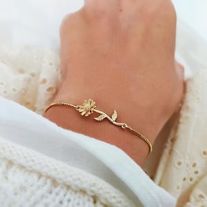 Birthflower Birthday Bracelet Gift, Birth Flower Gold Bracelet, Birthday Gift For Her, Gifts for Friends, Sister, Personalized Gifts