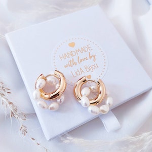 Pearl Huggie Hoop Ohrringe: Gold oder Silber Ohrringe